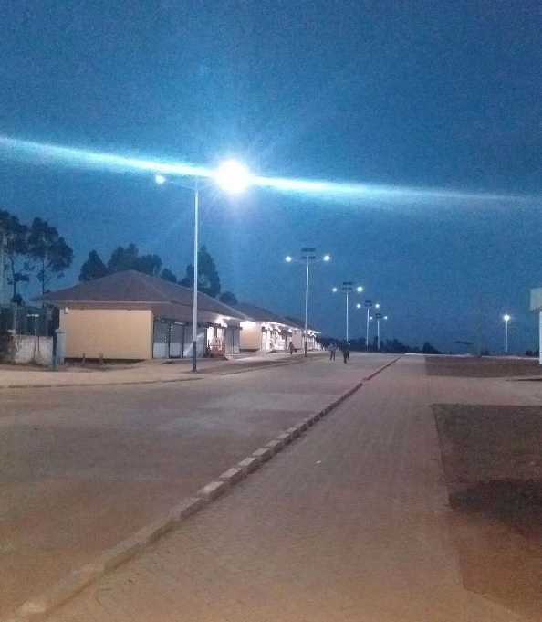 庄河市非洲科特迪瓦太阳能路灯工程